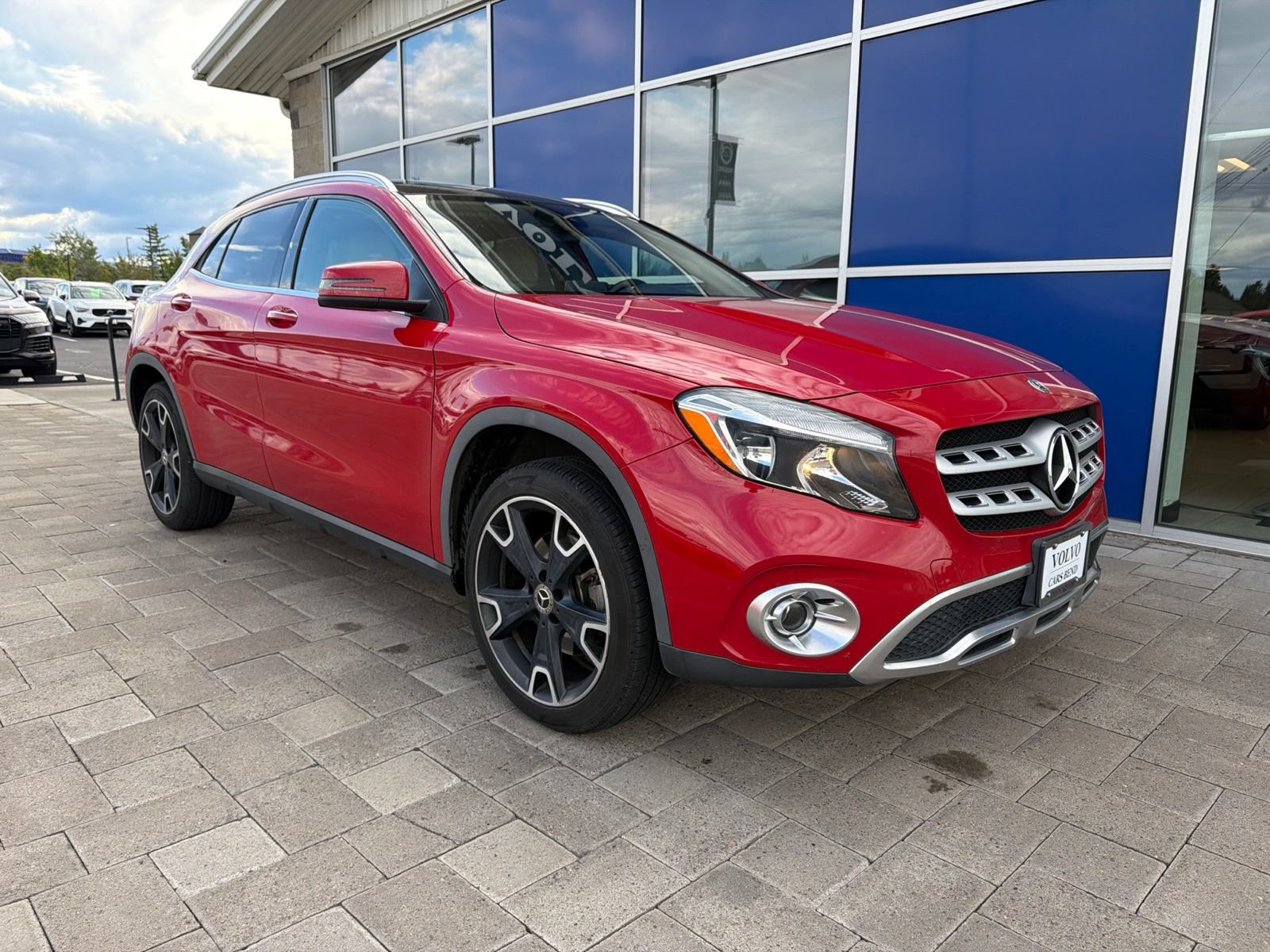 Used 2019 Mercedes-Benz GLA 250 4MATIC image 2