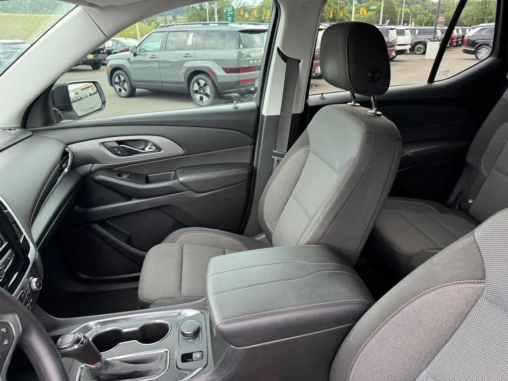 Used 2020 Chevrolet Traverse LS FWD image 10
