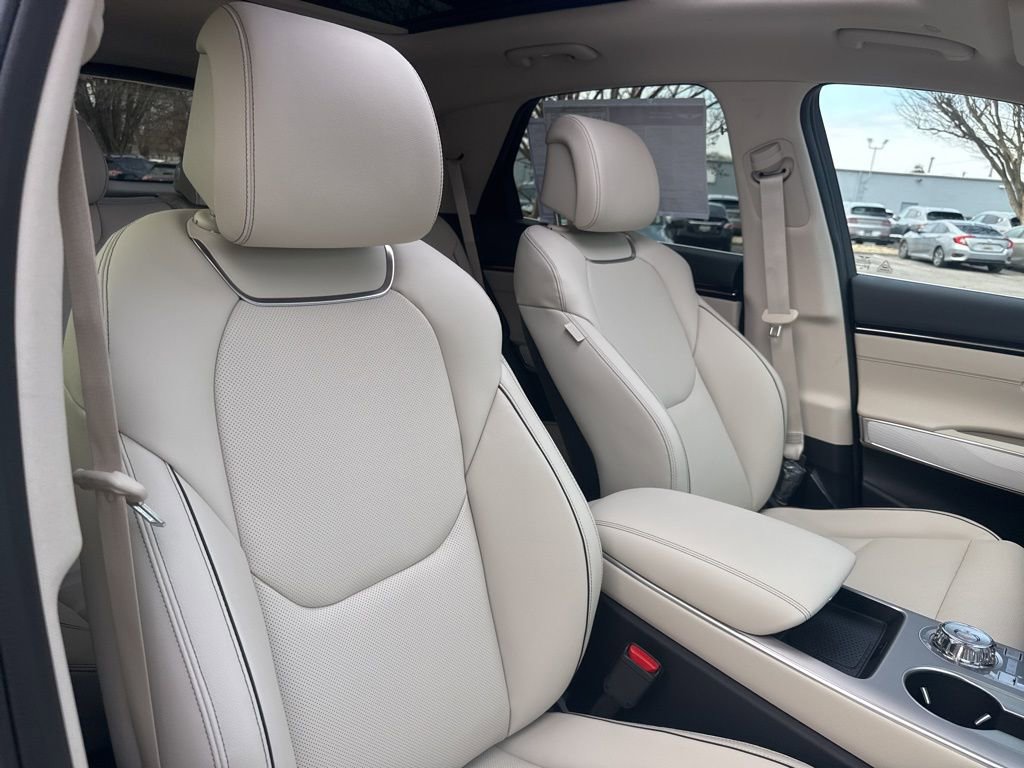 New 2026 Genesis GV70 2.5T Advanced AWD/4WD image 35