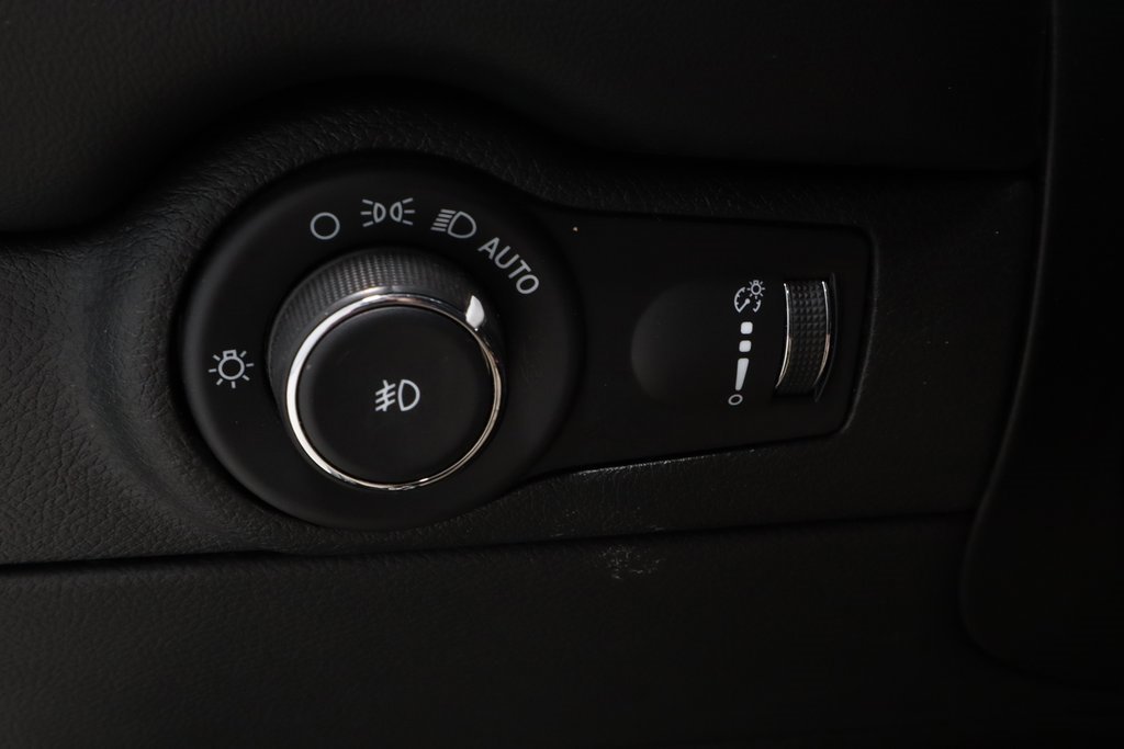 Used 2023 Dodge Durango GT image 25