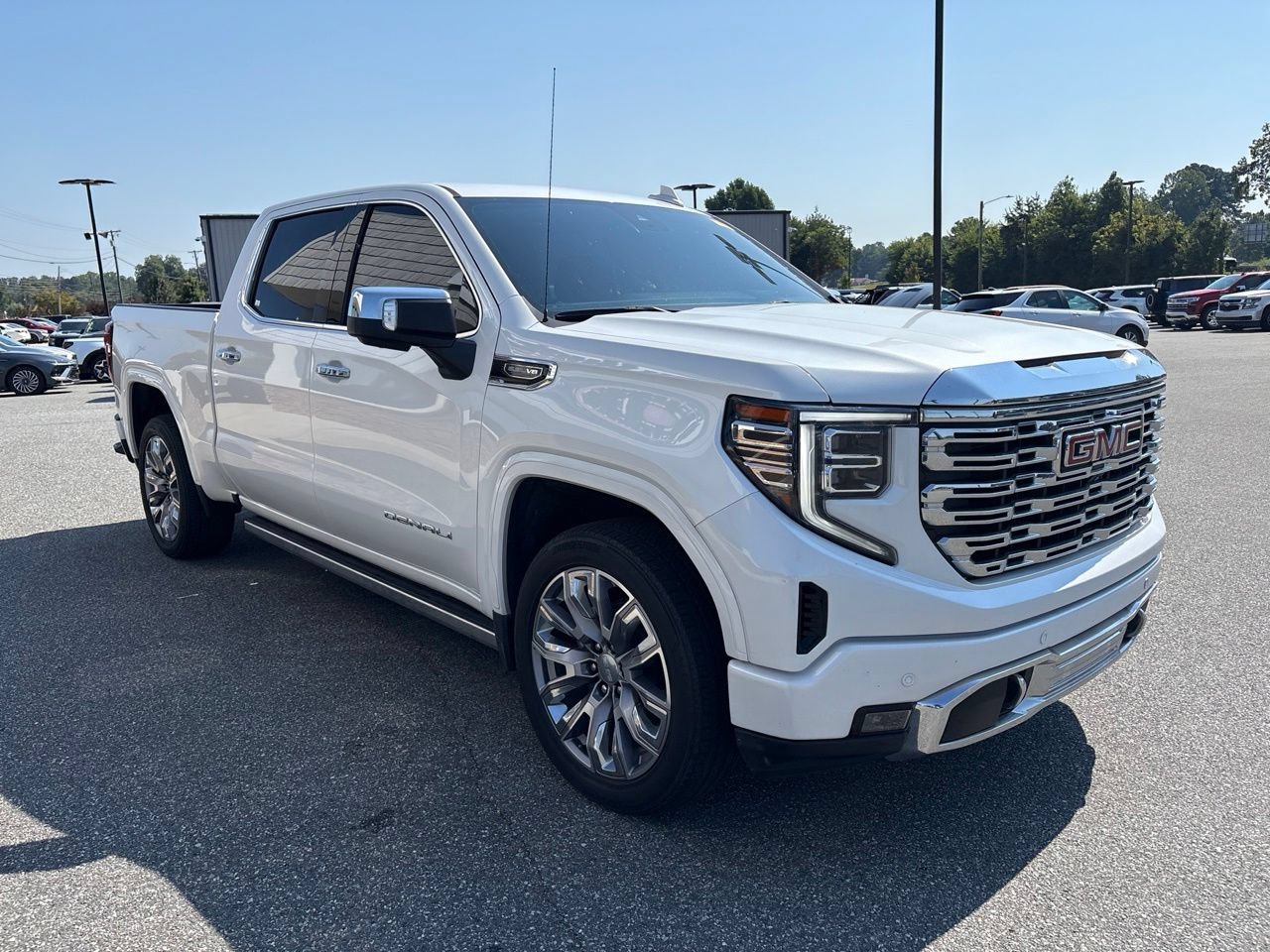 Used 2023 GMC Sierra 1500 Denali w/ Denali Reserve Package AWD/4WD image 11
