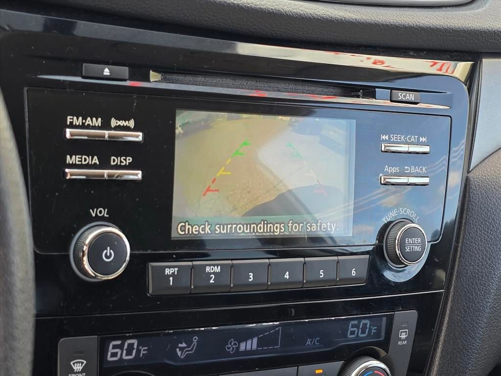 Used 2015 Nissan Rogue SV image 5