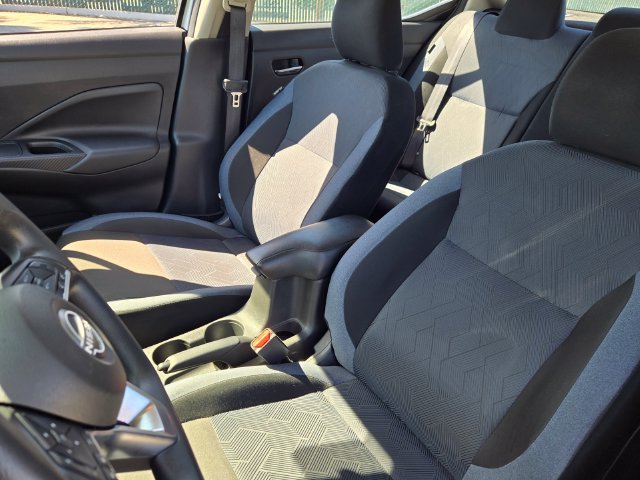 Used 2025 Nissan Versa SV FWD image 11