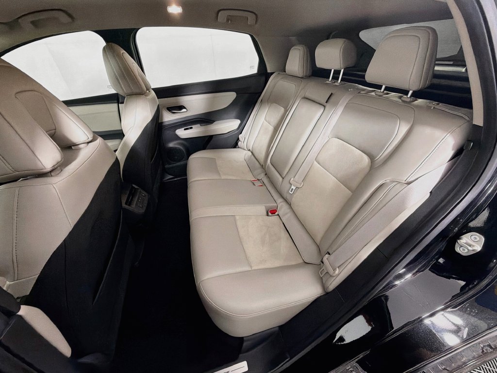 Used 2024 Nissan Ariya AWD image 24