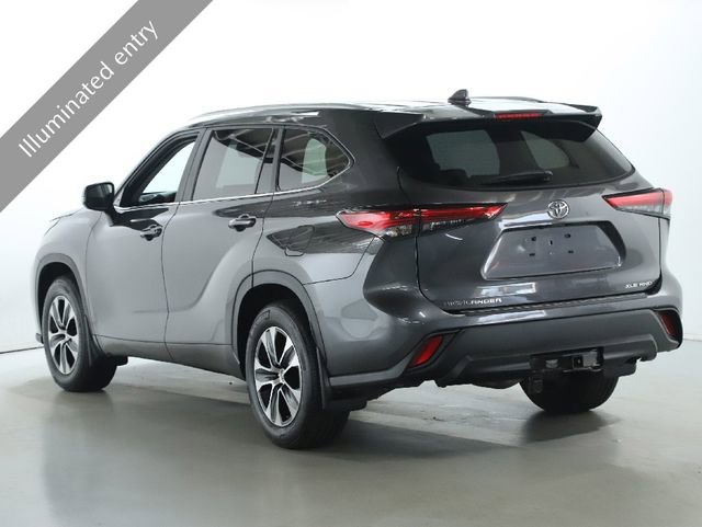 Used 2023 Toyota Highlander Limited image 12