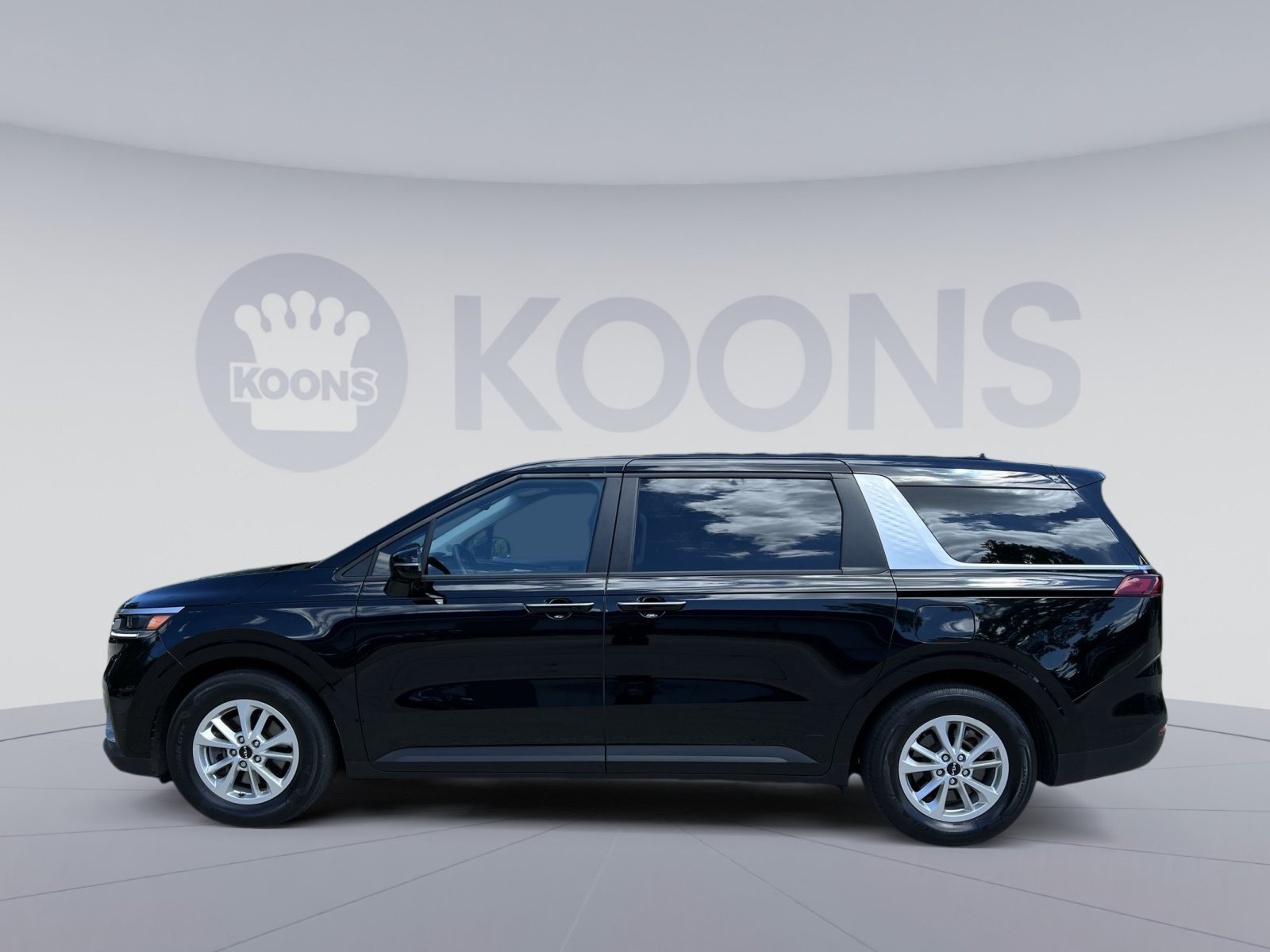Used 2024 Kia Carnival LX FWD image 13