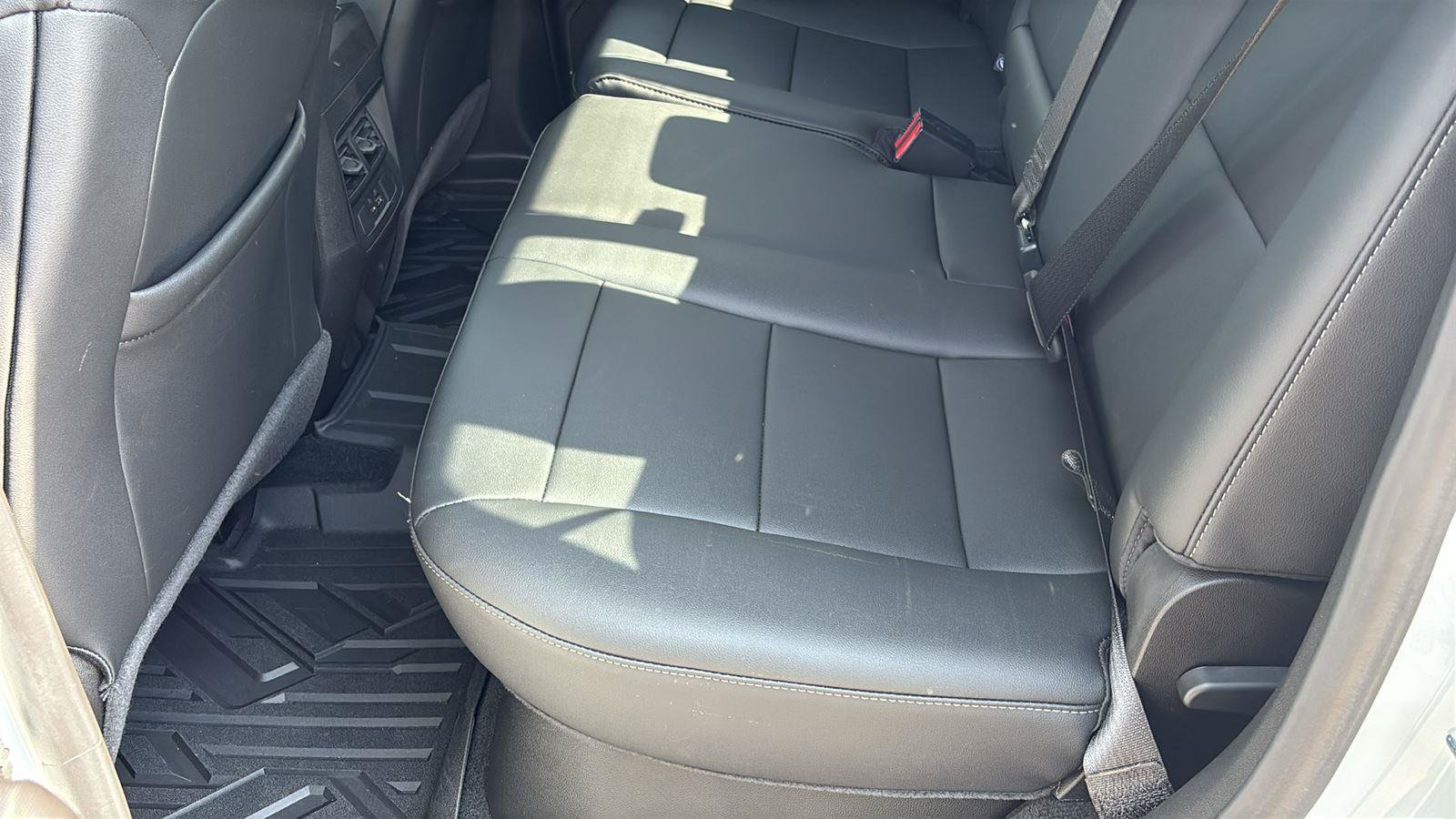 Certified 2025 GMC Canyon Elevation w/ Convenience Package RWD image 18