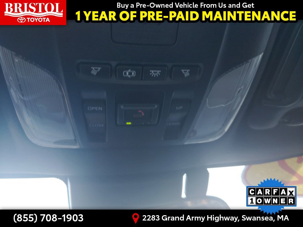 Used 2022 Toyota Corolla SE w/ SE Premium Package FWD image 24