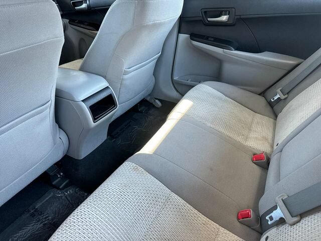 Used 2014 Toyota Camry LE FWD image 13