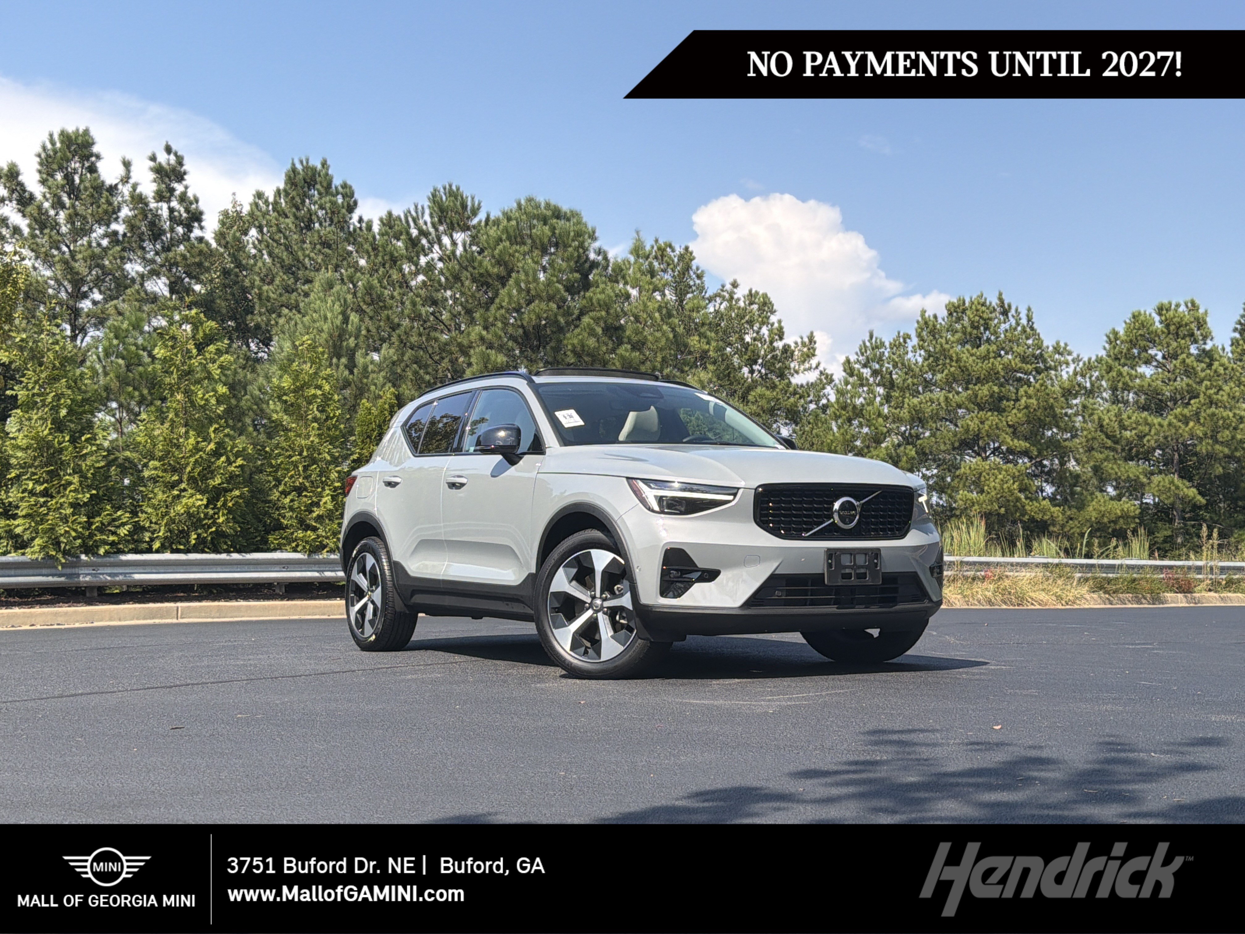 Used 2025 Volvo XC40 B5 Plus w/ Protection Package Premier AWD/4WD image 1
