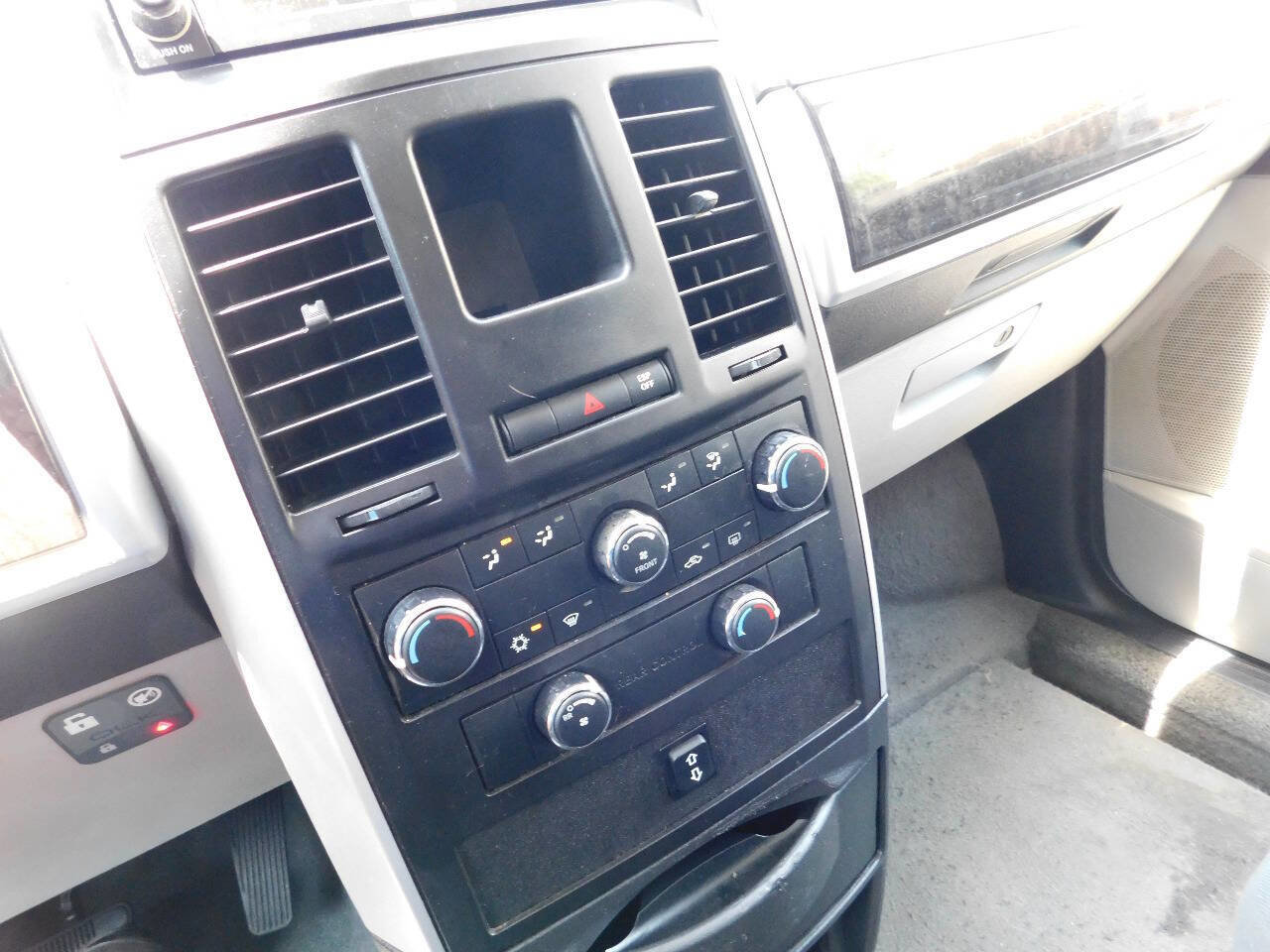 Used 2010 Dodge Grand Caravan Crew w/ Family Value Group image 30