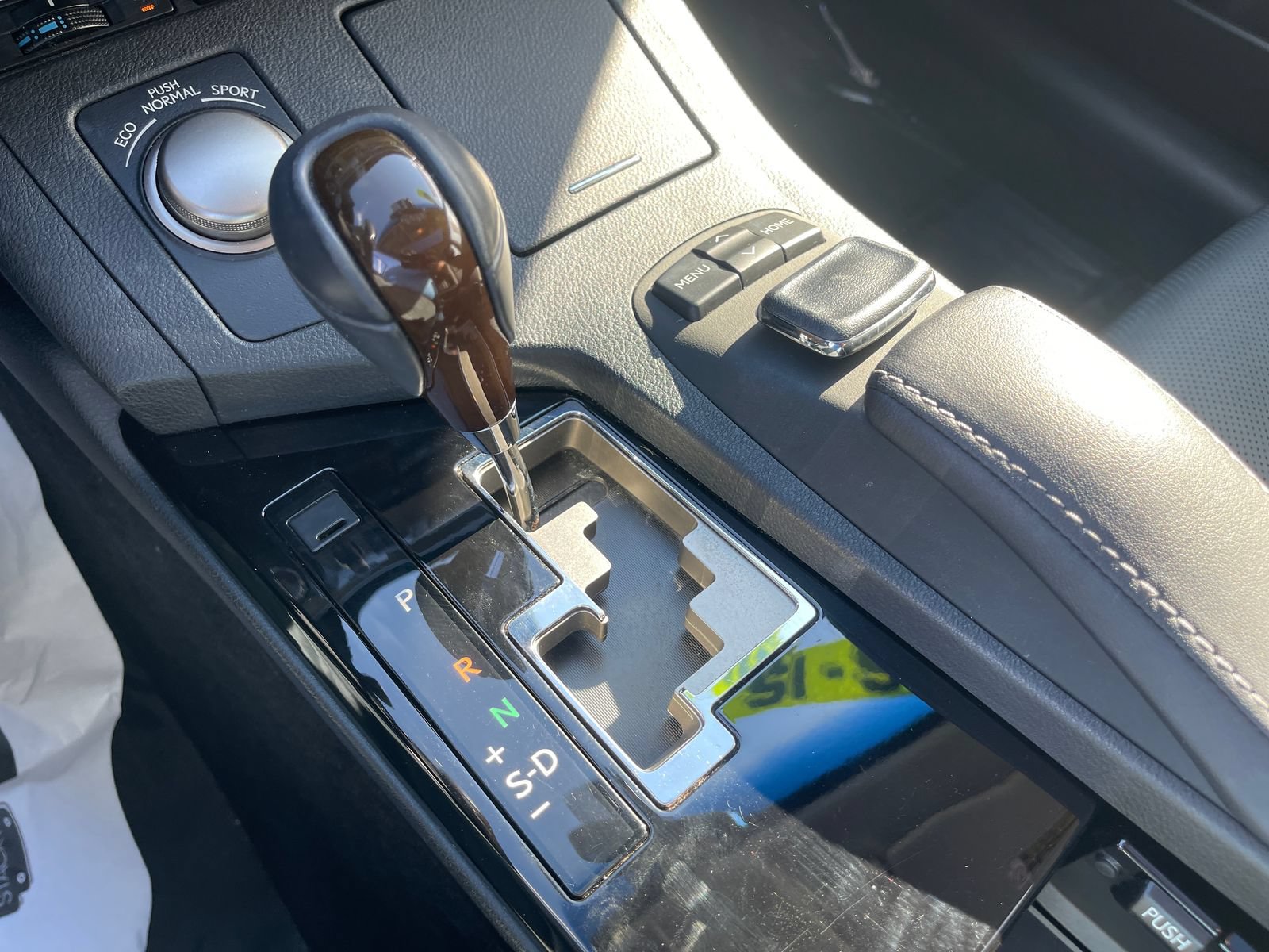 Used 2015 Lexus ES 350 w/ Ultra Luxury Package FWD image 23