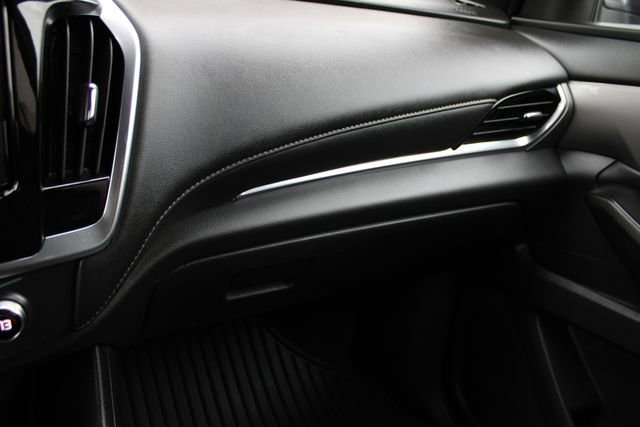 Used 2023 Chevrolet Traverse LT image 23