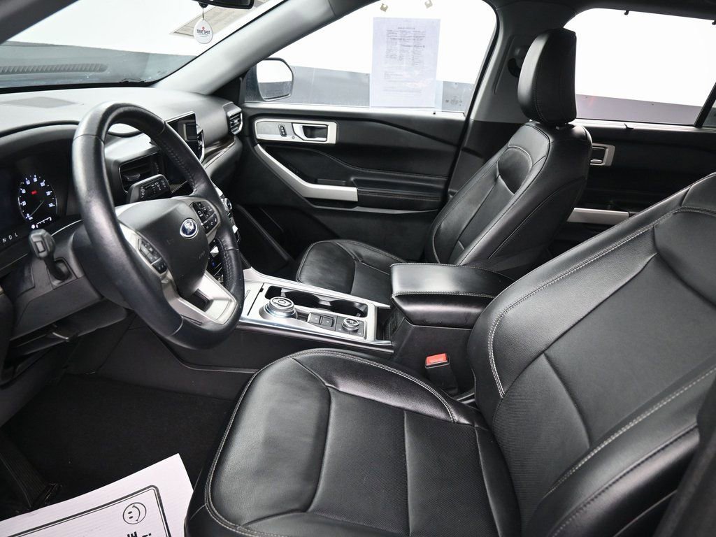 Used 2023 Ford Explorer Limited image 24