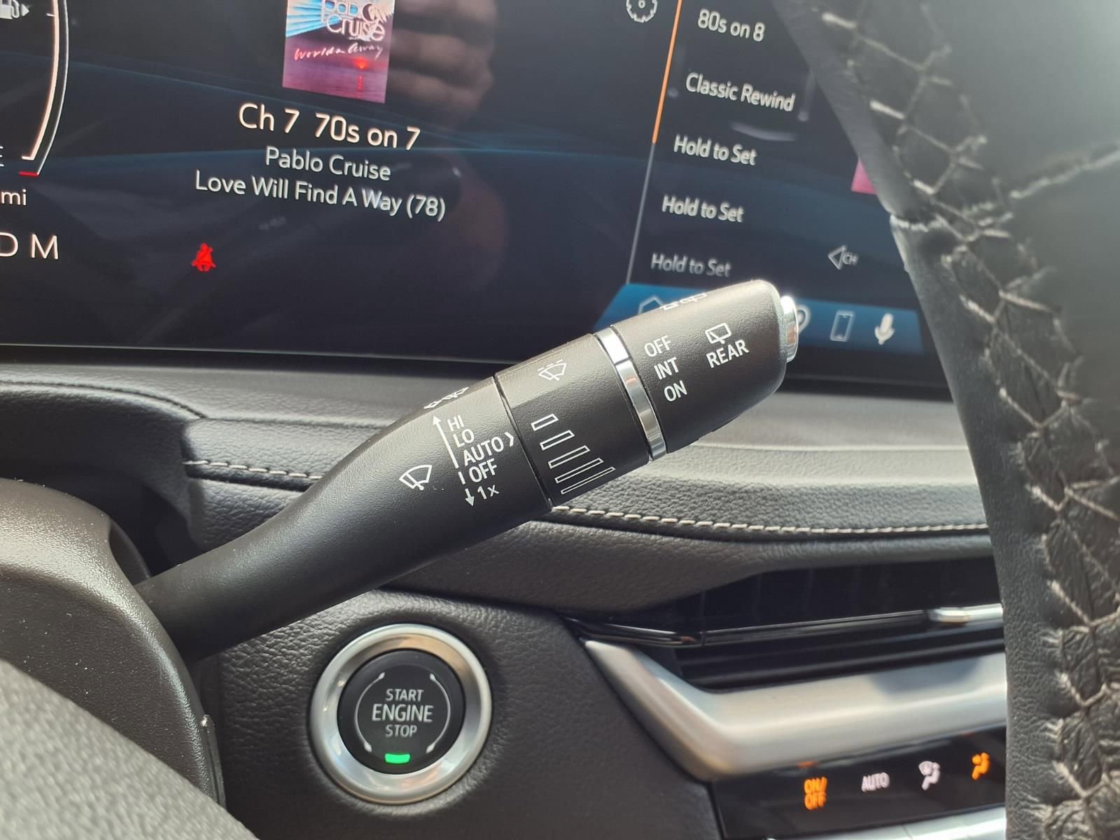 Used 2025 Cadillac XT4 Premium Luxury image 19