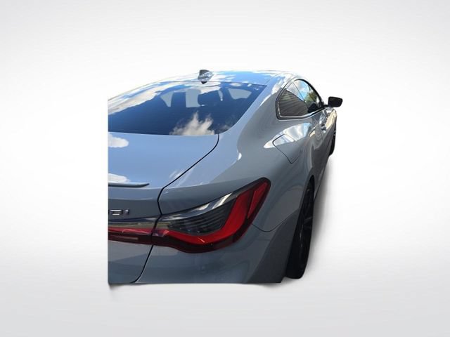 Used 2022 BMW 430i Coupe w/ M Sport Package RWD image 3