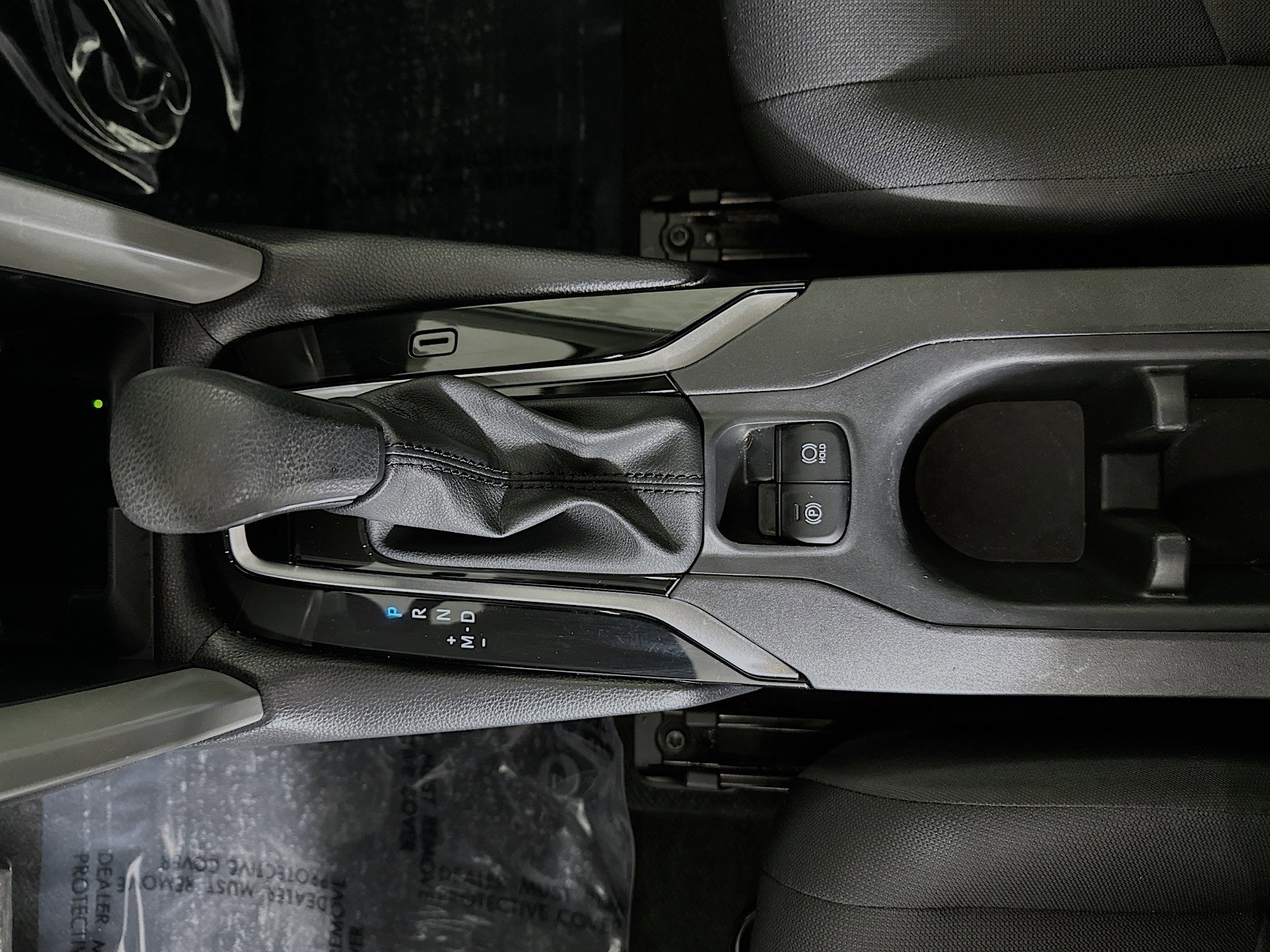 Used 2025 Toyota Corolla Cross LE image 22