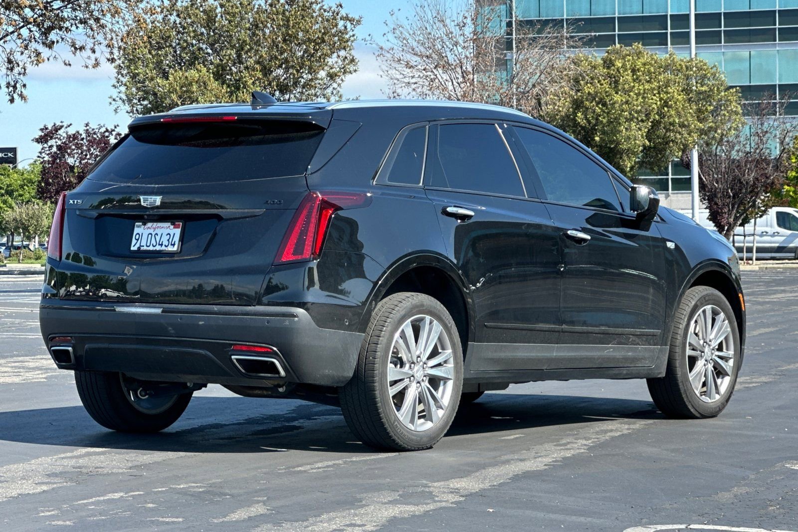 Used 2023 Cadillac XT5 Premium Luxury w/ Technology Package FWD image 4