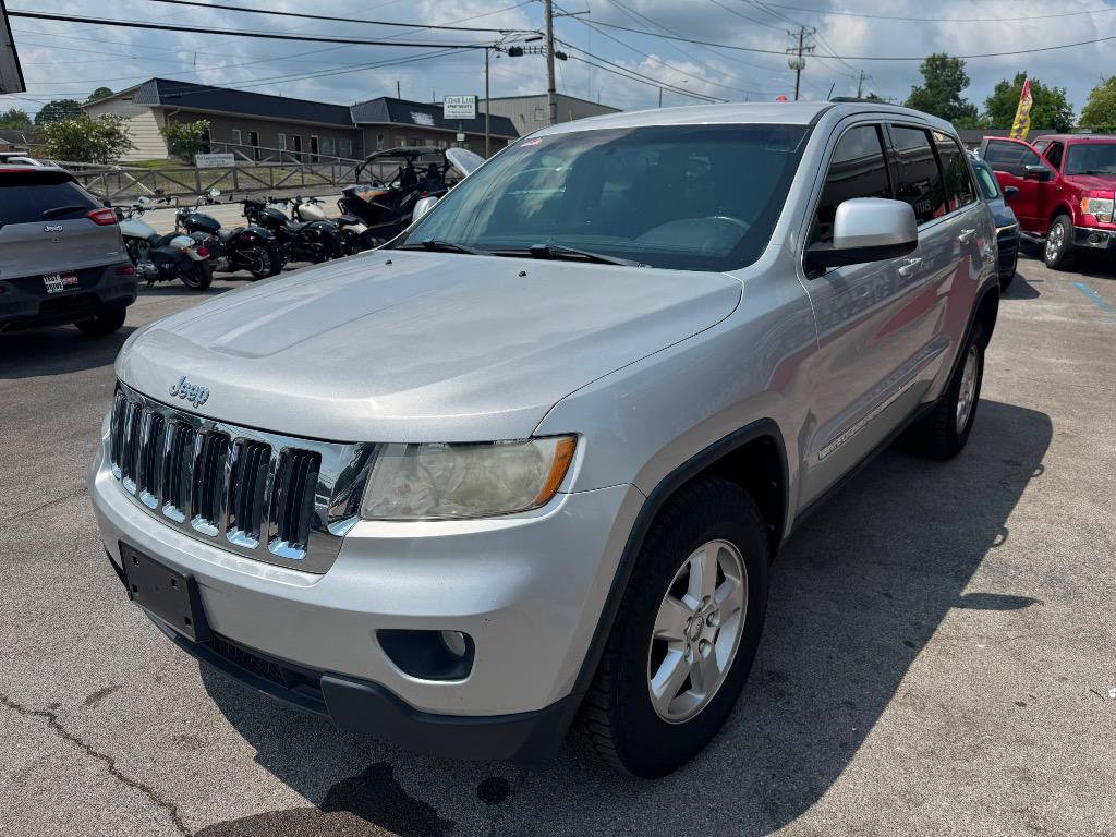 Used 2013 Jeep Grand Cherokee Laredo RWD image 2
