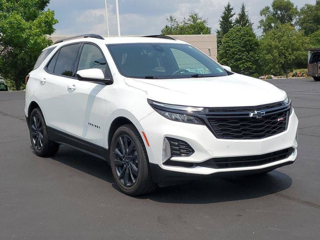 Used 2022 Chevrolet Equinox RS FWD image 4
