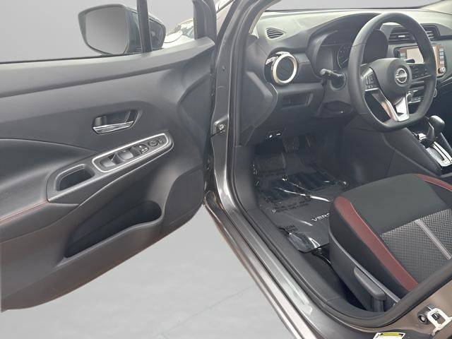 New 2025 Nissan Versa SR w/ Trunk Package image 6