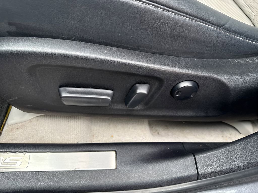 Used 2019 Lexus RX 450h AWD w/ Navigation Package image 38