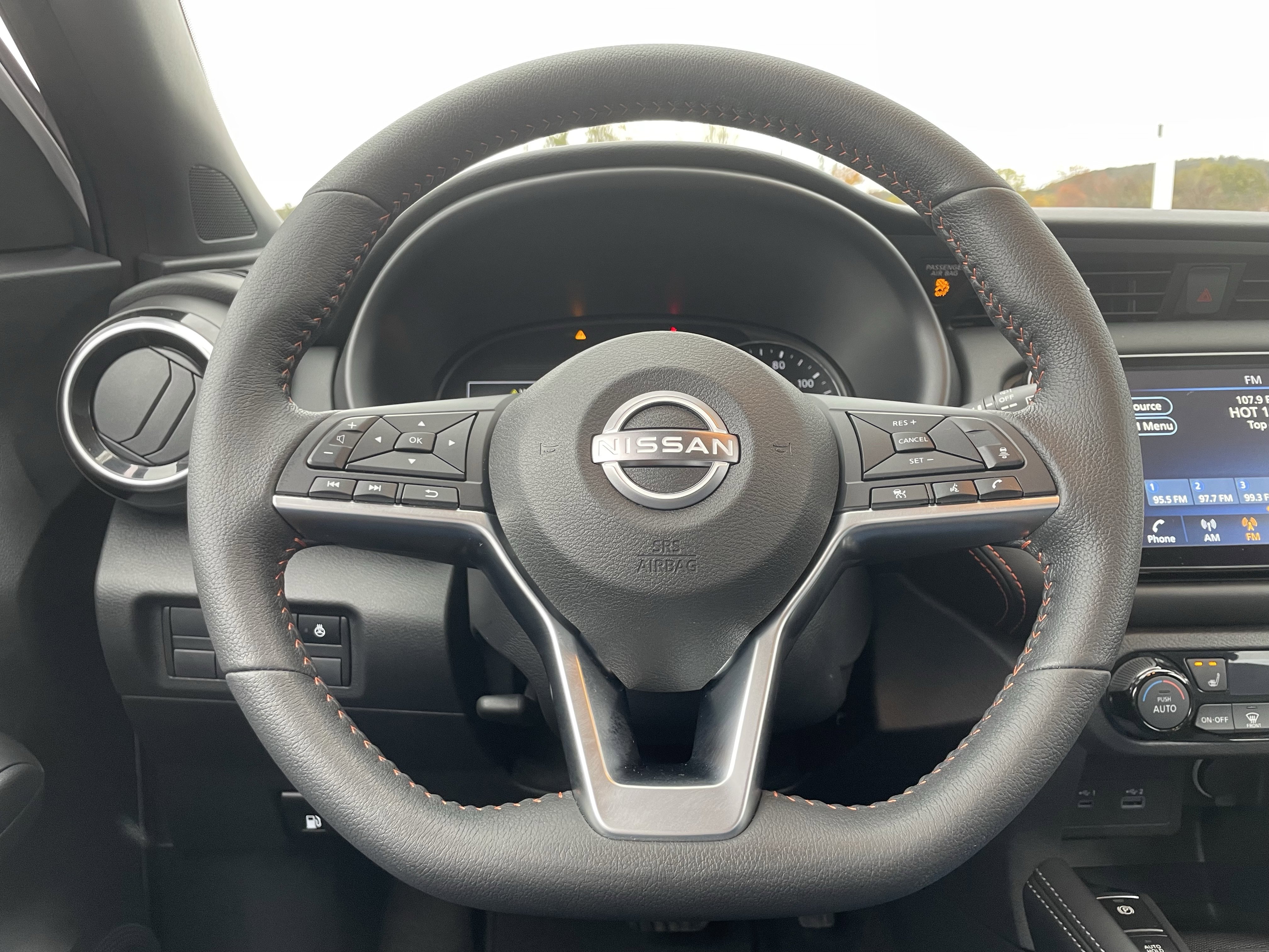 Used 2023 Nissan Kicks SR w/ SR Premium Package image 17