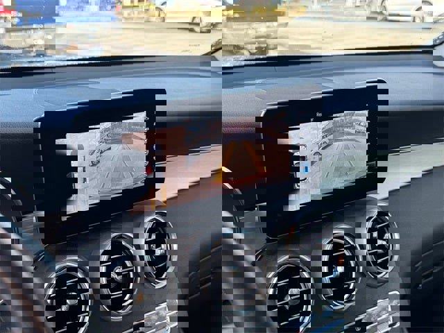 Used 2022 Mercedes-Benz GLC 300 4MATIC image 26