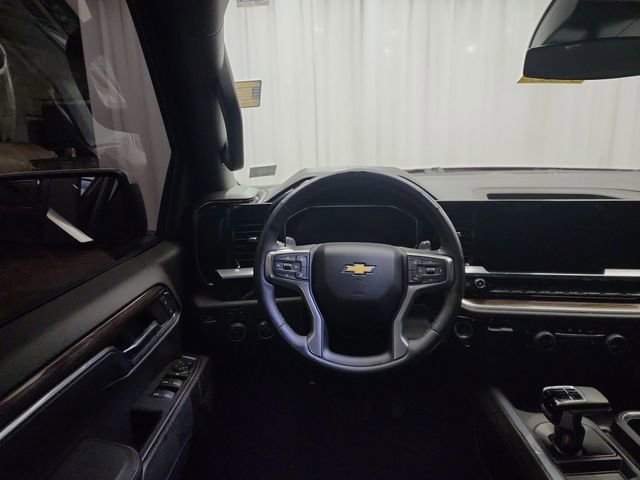 Used 2024 Chevrolet Silverado 1500 LT image 13