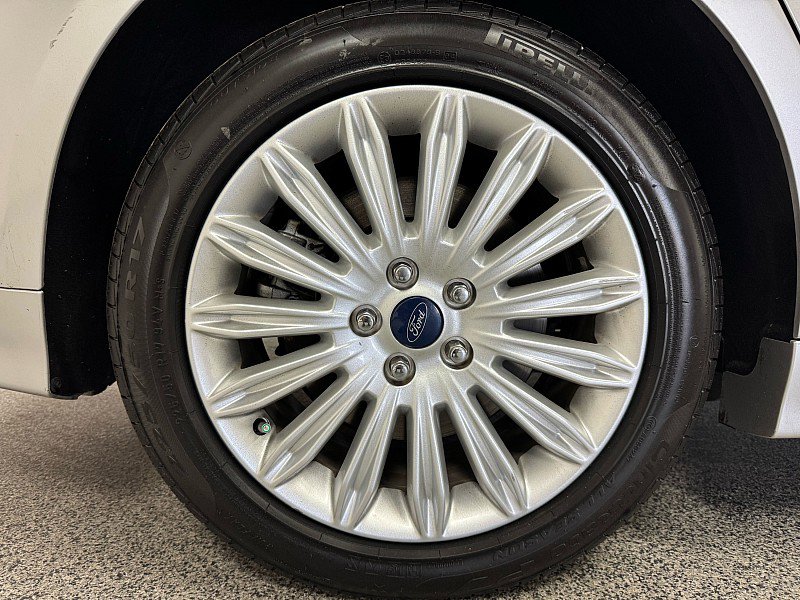 Used 2013 Ford Fusion Energi SE w/ Driver Assist Pkg FWD image 25