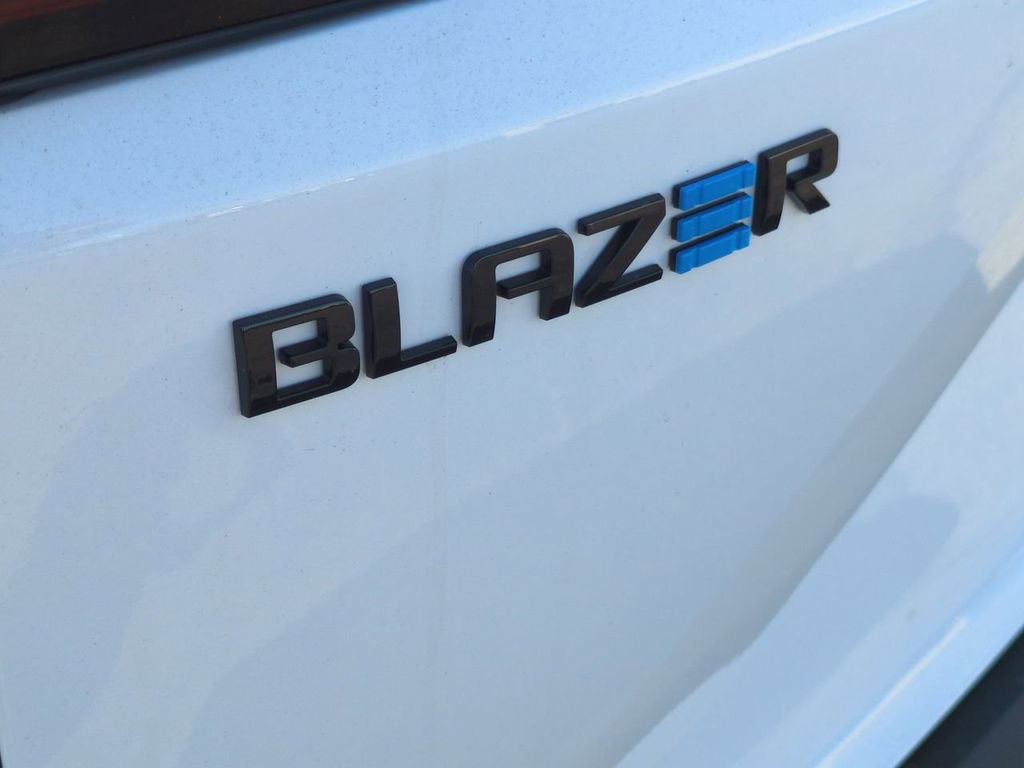 New 2026 Chevrolet Blazer EV LT w/ Midnight/Sport Edition FWD image 31