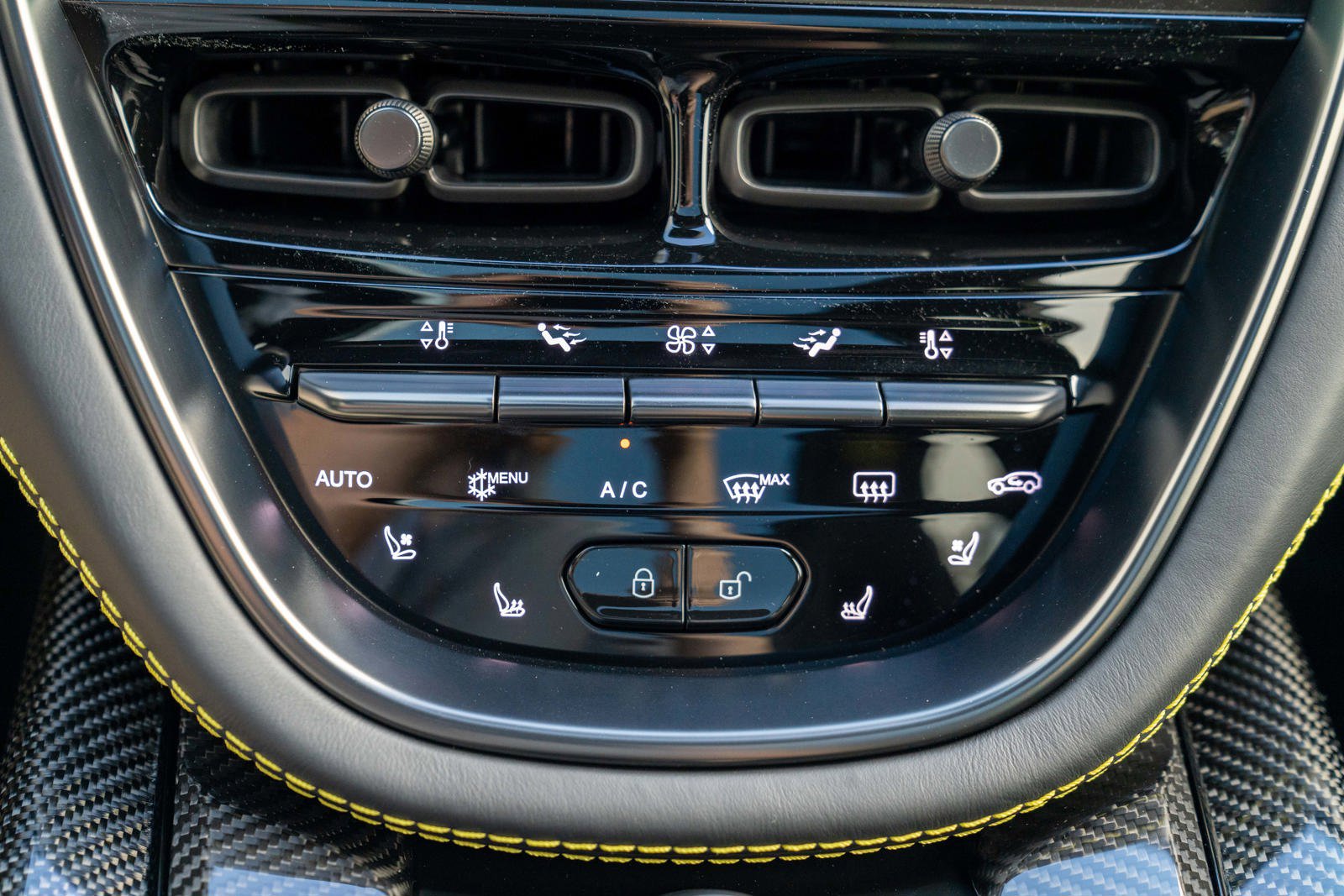 Used 2023 Aston Martin DBX 707 image 23