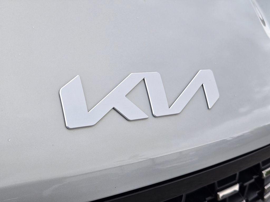 Used 2025 Kia Carnival SX Prestige FWD image 5