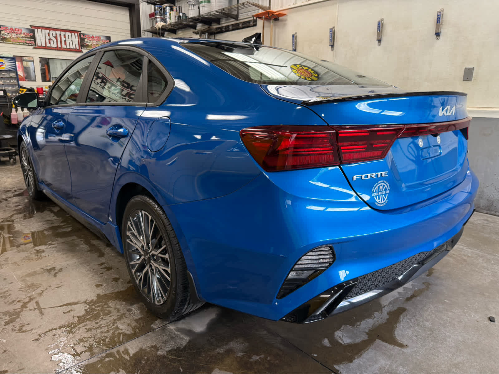 Used 2023 Kia Forte GT-Line FWD image 7