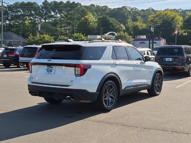 Used 2025 Ford Explorer ST AWD/4WD image 13