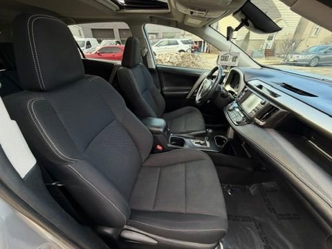 Used 2017 Toyota RAV4 XLE image 30