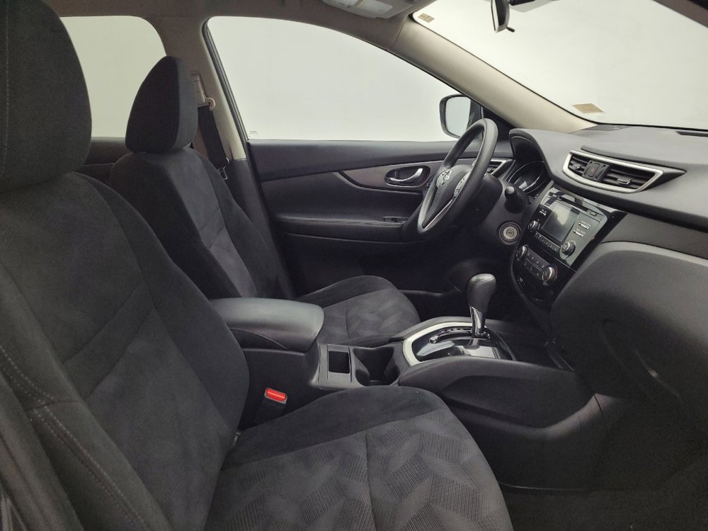 Used 2016 Nissan Rogue S w/ Appearance Package image 21