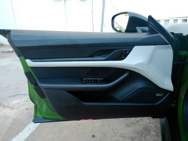 Used 2020 Porsche Taycan 4S AWD/4WD image 15