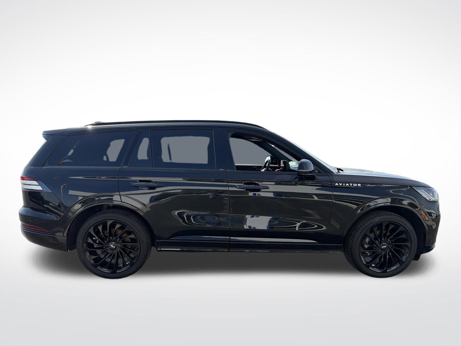 Used 2025 Lincoln Aviator Reserve w/ Jet Appearance Package image 14