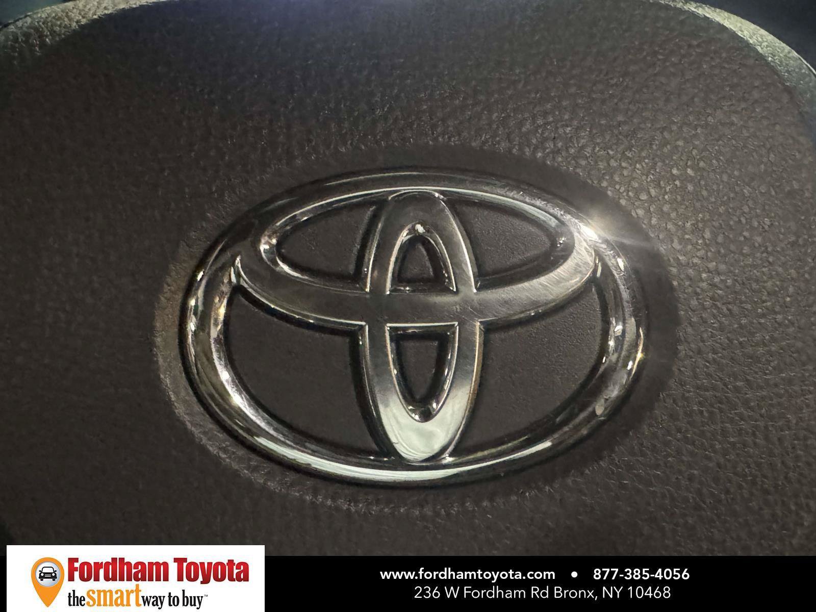 Used 2025 Toyota RAV4 XSE w/ Weather Package AWD/4WD image 35