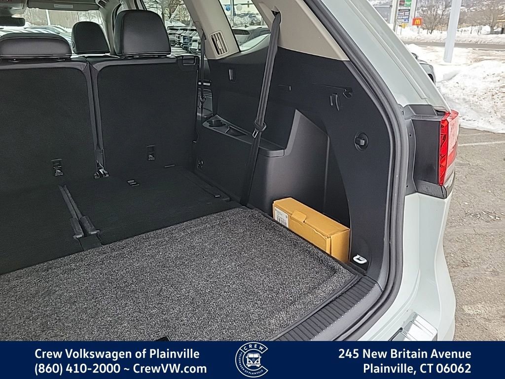Certified 2023 Volkswagen Atlas SEL R-Line image 57