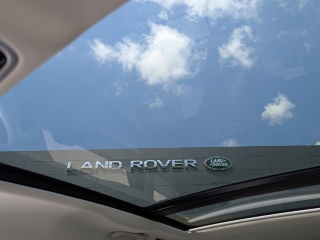 Certified 2025 Land Rover Range Rover Velar S image 18