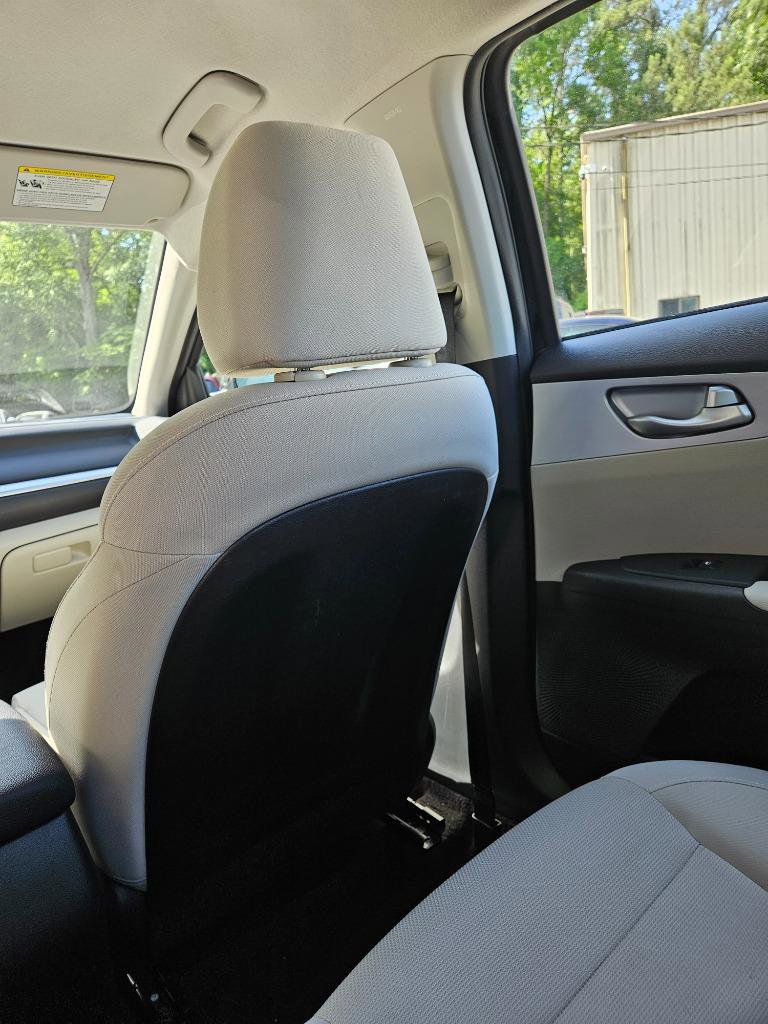 Used 2023 Kia Forte LXS image 18