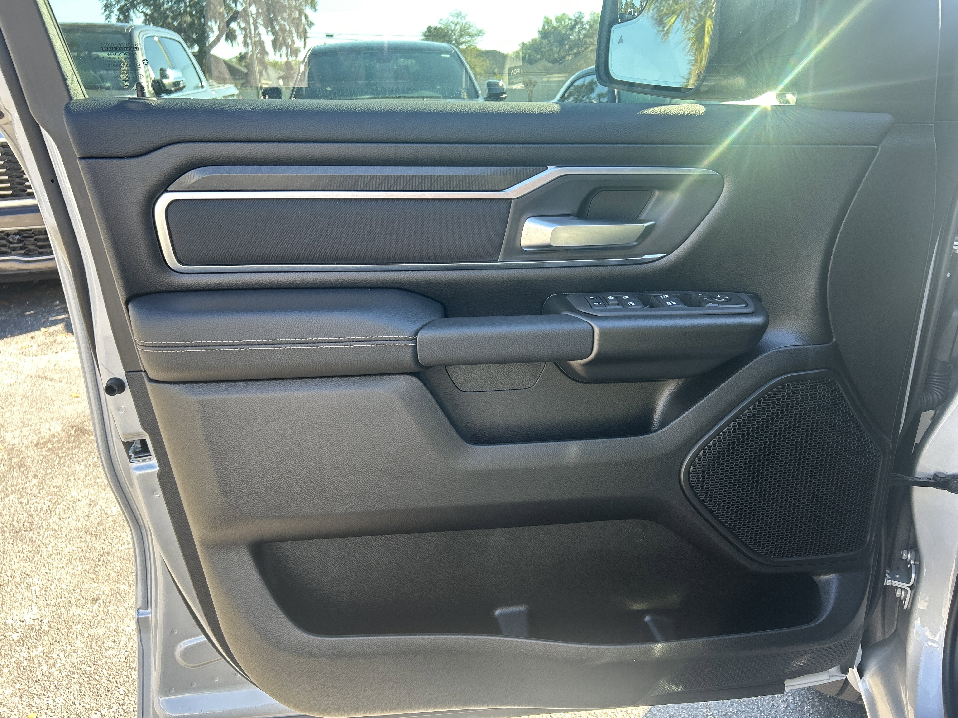 New 2026 RAM 1500 4x4 Crew Cab image 11