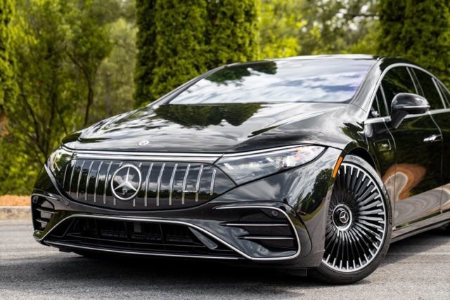 Used 2023 Mercedes-Benz EQS AMG 4MATIC w/ Trim Level Package image 2