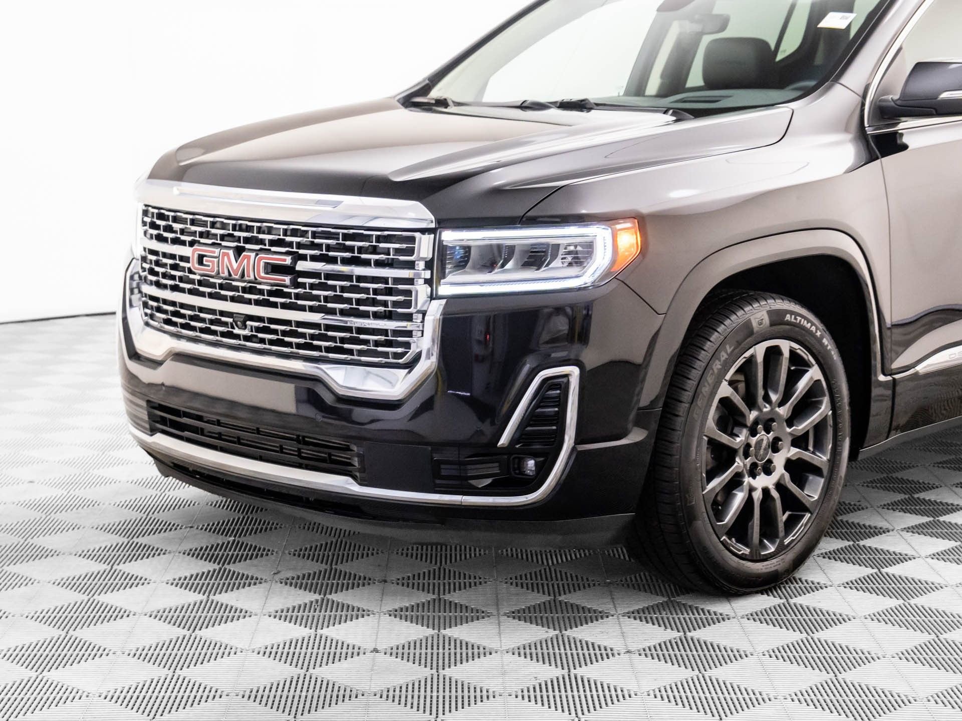 Used 2023 GMC Acadia Denali w/ Black Diamond Edition image 38