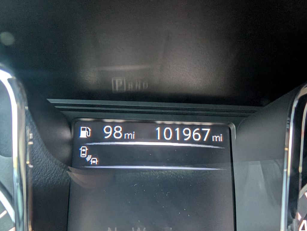 Used 2018 Nissan Titan SV w/ SV Convenience Package image 19