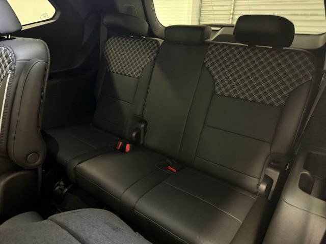 New 2026 GMC Acadia Denali w/ Super Cruise Package FWD image 18