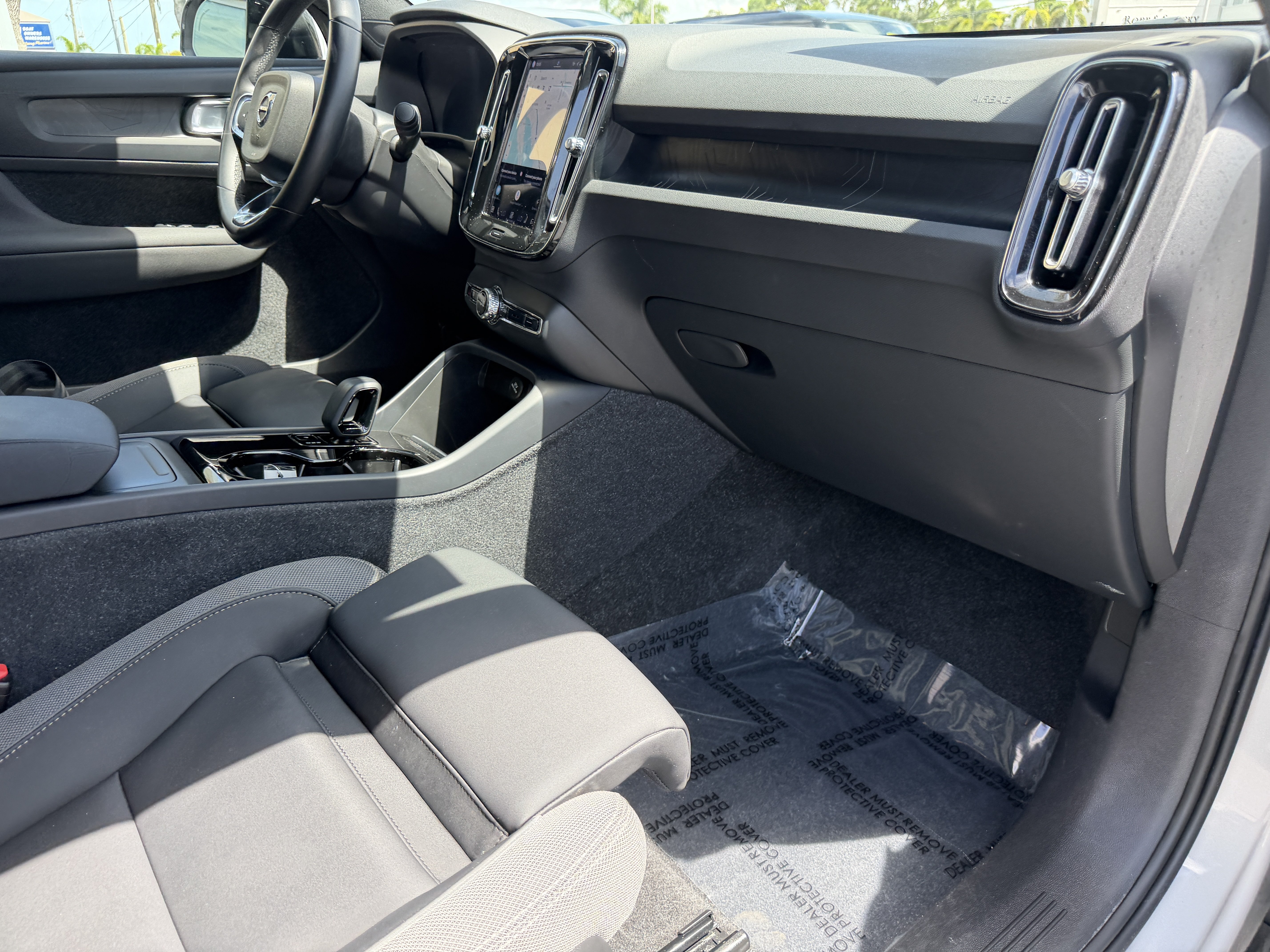 Certified 2023 Volvo C40 Recharge Core AWD/4WD image 10