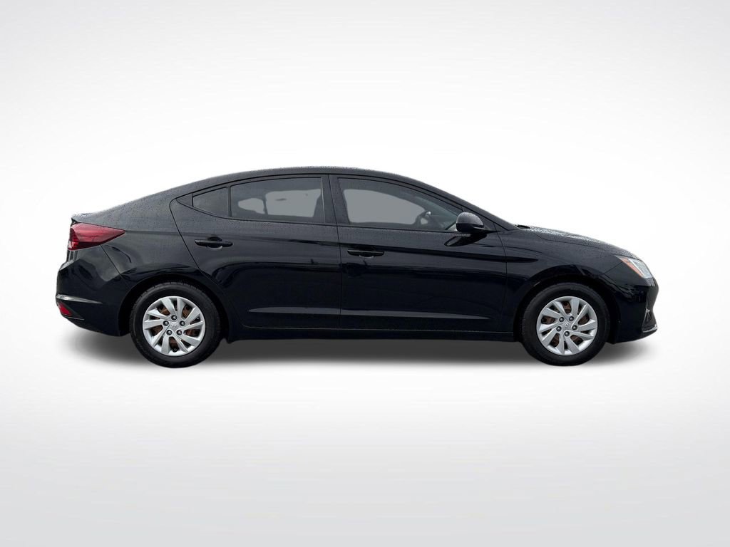 Used 2020 Hyundai Elantra SE w/ Cargo Package (C1) image 11